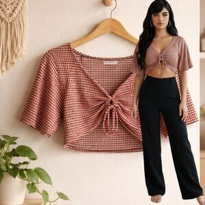 🛍️ URBAN OUTFITTERS Red 70s Inspired Striped Tie-Front Crop Top Size LARGE